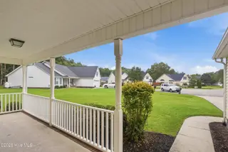 117 Clearbrook Way, New Bern, NC 28562 — 3-bedroom home in Berne Glade, New Bern, NC, photo 6 of 49: 117 Clearbrook Way, New Bern, NC 28562