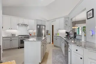 10 Ivy Way 13, Pinehurst, NC 28374 – photo 8: KITCHEN