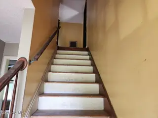 127 Hillingdale Drive, Washington, NC 27889 – photo 15: 22 STAIRS