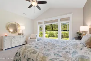 413 Taylorwood Drive, Beaufort, NC 28516 – photo 17: Primary suite