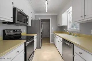 304 Marlin Lane, Pikeville, NC 27863 — 3-bedroom home in Cherry Grove, Pikeville, NC, photo 6 of 16: 11-304 Marlin Ln-11