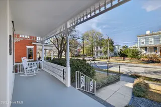 419 S Front Street, Wilmington, NC 28401 — 4-bedroom home in Historic District, Wilmington, NC, photo 6 of 67: 419SFrontStreet-6