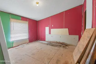 501 Justin Lane SW, Supply, NC 28462 — 3-bedroom manufactured home, Supply, NC, photo 11 of 32: 501JustinLnSW - 14