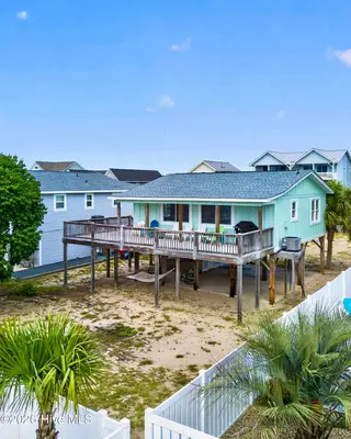 241 Brunswick Avenue W, Holden Beach, NC 28462 – photo 15
