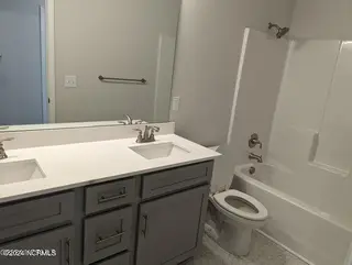 96 Fishing Creek Drive, New Bern, NC 28562 – photo 12: Guest Bath