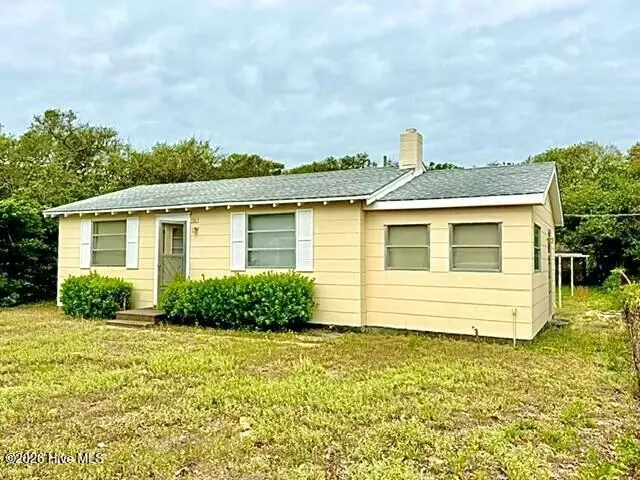 130 S Fourth Avenue, Kure Beach, NC 28449 – photo 1 of 10: front of the house
