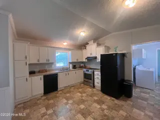 204 Diamond City Drive, Harkers Island, NC 28531 – photo 3: Kitchen