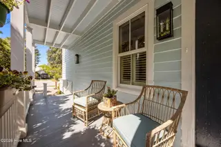 604 E Front Street, New Bern, NC 28560 – photo 10: 48-web-or-mls-0C0A0789
