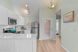 3831 Merestone Drive, Wilmington, NC 28412 – photo 20: 19-hall_back_to_2nd_bed