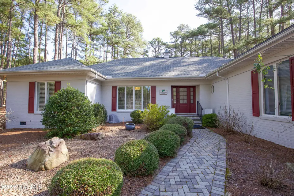 40 Greyabbey Drive, Pinehurst, NC 28374 – photo 1 of 41: 40 Greyabbey Dr-8