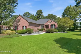 230 Ticino Court, New Bern, NC 28562 – photo 2: 3-web-or-mls-DSC_5402