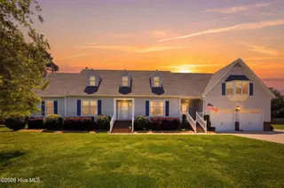 215 Bayshore Drive, Elizabeth City, NC 27909 — 3-bedroom home in Brickhouse Point, Elizabeth City, NC, photo 3 of 68: Front