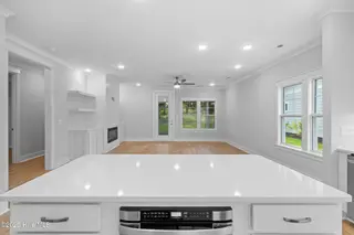 2062 Greenside Manor Drive SW, Ocean Isle Beach, NC 28469 – photo 13: 19_kitchen