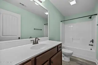 517 Hollywood Boulevard, Havelock, NC 28532 – photo 23: Bathroom 2