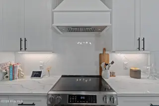 299 Boundaryline Drive NW, Calabash, NC 28467 – photo 17: Kitchen