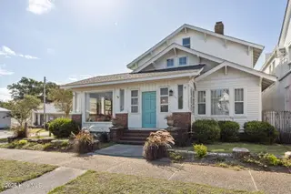 1101 Arendell Street, Morehead City, NC 28557 – photo 2: front of house