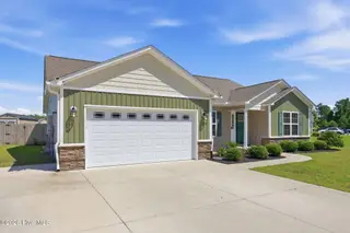 265 Independence Boulevard, Newport, NC 28570 – photo 3: garage front