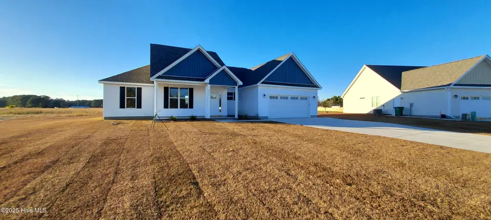 623 Bright Harvest Drive, Maysville, NC 28555 – photo 1 of 10: 1000002577