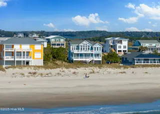 6901 W Beach Drive, Oak Island, NC 28465 – photo 12: 6901 W Beach Dr MLS-12