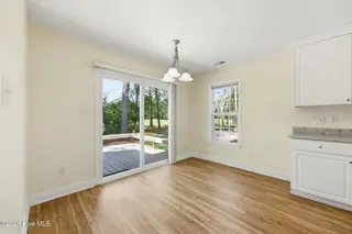 1007 Barkentine Drive, New Bern, NC 28560 – photo 18: Breakfast Nook