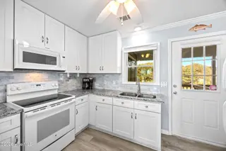 347 Brunswick Avenue W # 2, Holden Beach, NC 28462 – photo 14: 347B Brunswick W 07
