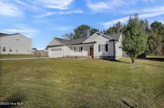 253 Deer Haven Drive, Richlands, NC 28574 – photo 2: 2