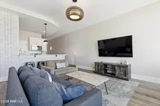 102 Cape Fear Boulevard Unit 204, Carolina Beach, NC 28428 — 2-bedroom condo in Towne Place Condominium, Carolina Beach, NC, photo 11 of 33