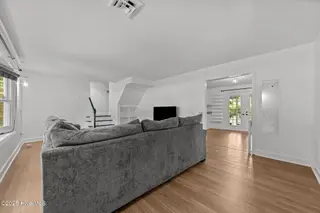 208 Greenwood Drive, Greenville, NC 27834 – photo 22: 21-web-or-mls-LHV_8533