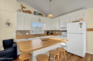 464 Topsail Road, North Topsail Beach, NC 28460 – photo 15: 6G8A5541