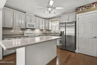 911 Parkside Drive NW, Wilson, NC 27896 – photo 14: 12-web-or-mls-911-parkside-dr-nw-wilson-