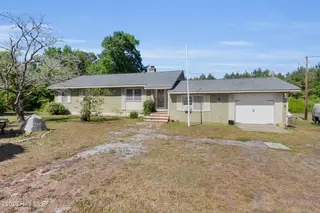 852 Chatham Street, Newport, NC 28570 – photo 1: 42 (5)