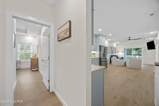 504 Cypress Circle SW, Shallotte, NC 28470 – photo 12: hallway