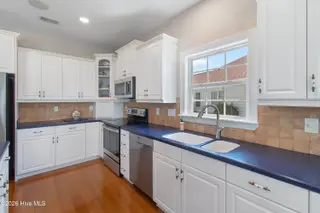 1097 Edenton Drive NW, Calabash, NC 28467 — 4-bedroom home in Brunswick Plantation, Calabash, NC, photo 13 of 66
