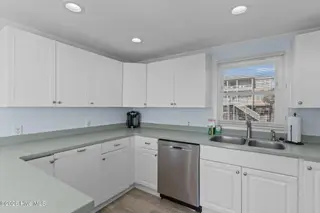 3225 E Beach Drive, Oak Island, NC 28465 – photo 5: 3225 E Beach 6