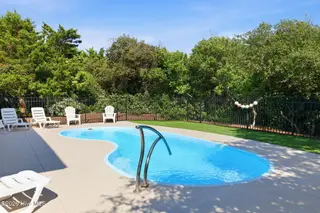102 Alex Court, Emerald Isle, NC 28594 – photo 4: Private saltwater pool