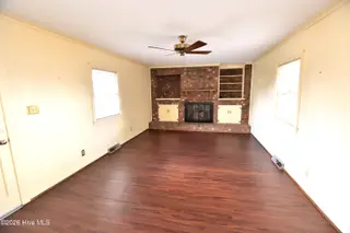 3621 Gail Drive, Rocky Mount, NC 27804 — 3-bedroom home in Woodridge, Rocky Mount, NC, photo 15 of 32: Den/Great Room
