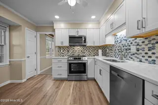 2608 Northwoods Drive, Jacksonville, NC 28540 – photo 10: 15-web-or-mls-2608 Northwoods Dr. 27
