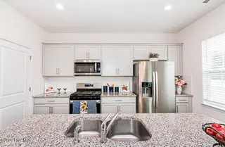 1226 Middlecrest Drive, Rocky Mount, NC 27804 – photo 8: 8-Kitchen