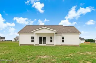 207 Dunbar Hill Drive, Fremont, NC 27830 – photo 6: 05-207 Dunbar Hl Dr-5