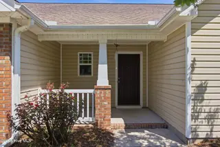 209 Hawks Bluff Drive, New Bern, NC 28560 – photo 9: 209 Hawks Bluff Drive