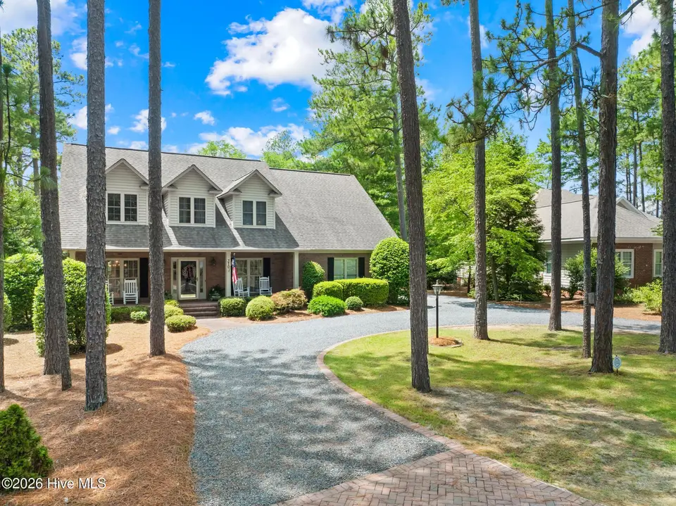 370 Sugar Pine Drive, Pinehurst, NC 28374 – photo 1 of 33: 2-726-0826