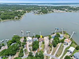 915 Chadwick Shores Drive, Sneads Ferry, NC 28460 – photo 10