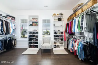 3211 Oceanic Bay Drive, Southport, NC 28461 — 4-bedroom home in St James, Southport, NC, photo 22 of 38: Walk-in Closet