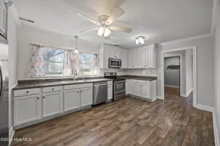 120 Princeton Drive, Jacksonville, NC 28546 – photo 11: Kitchen