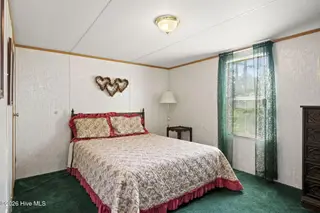 178 Cedarwood Drive, Swansboro, NC 28584 – photo 18: 18-web-or-mls-174-Cedarwood-6-29-26-017