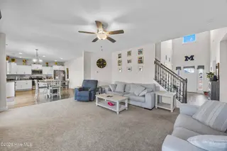 646 Indigo Johnston Drive, Jacksonville, NC 28546 – photo 21: 23_living room