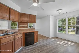 439 Candlewood Drive, Jacksonville, NC 28540 — 3-bedroom home in Riverwood Estates, Jacksonville, NC, photo 17 of 42