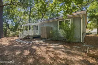 114 NW 23rd Street, Oak Island, NC 28465 — 2-bedroom home in Pinners Point, Oak Island, NC, photo 24 of 32: 26-web-or-mls-DSC09402