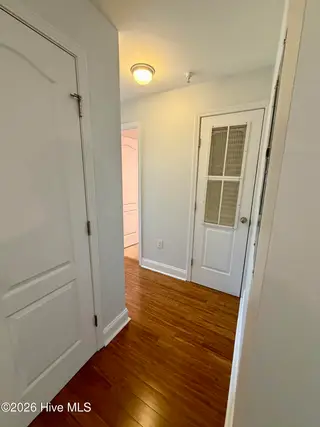 123 Covil Avenue Unit 201, Wilmington, NC 28403 – photo 17: Hallway