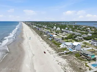 6203 Ocean Drive, Emerald Isle, NC 28594 – photo 5: 6-web-or-mls-6203 Ocean Dr 006